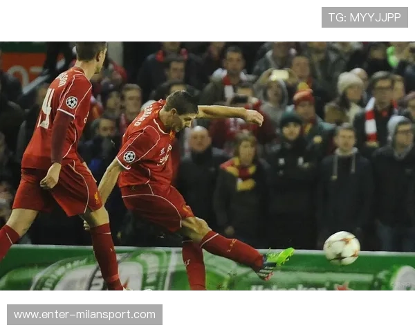 利物浦角球套路奏效,范迪克高点一顶破网