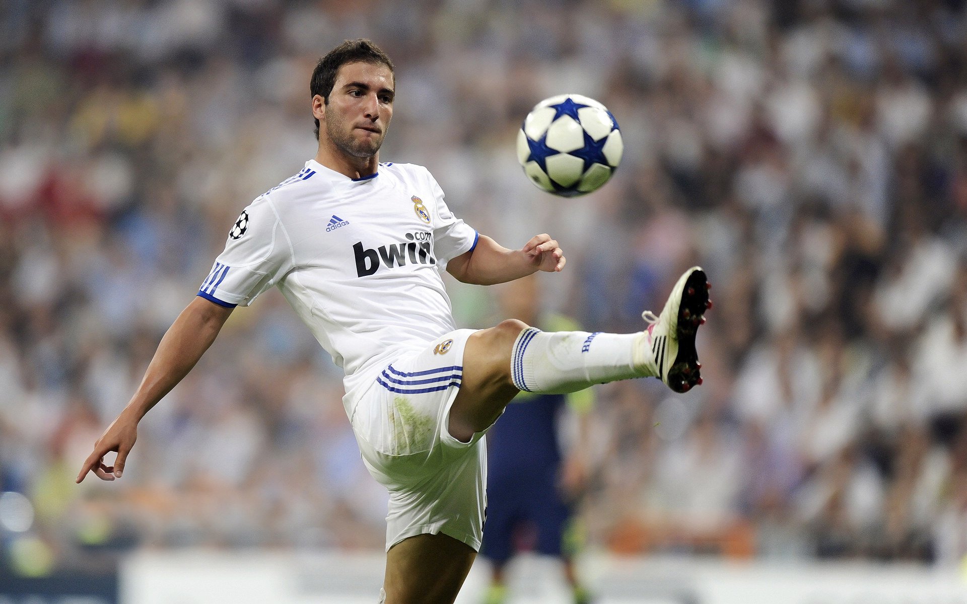 欧冠资格赛首轮开打 多支小国球队追逐大耳朵杯梦想